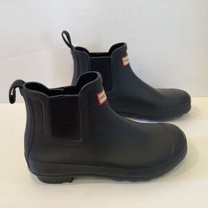Hunter Black Short Chelsea Rain Boots Size 8 Black Pull On Waterproof Ankle